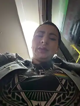 Snapshot of Abril_Luv chatting on 02-26-26, 12:31 Abril Luv online show from 02-26-26, 12:31