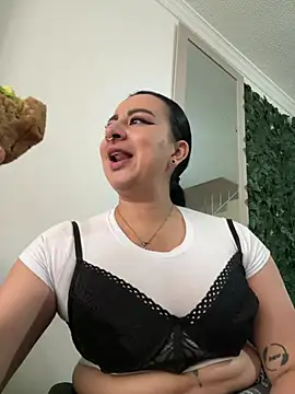 Abril Luv online show from 03-06-26, 12:56