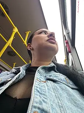 Abril Luv online show from 03-27-26, 12:05