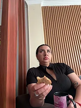 Abril Luv online show from 04-01-26, 01:01