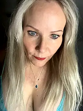 Sexual Lovable Doll online show from 10-20-25, 04:40