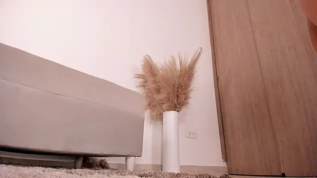 wandathompson  online show from 02-27-25, 02:10