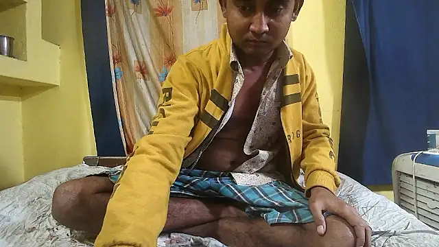 Snapshot of Cute_boy2000 chatting on 12-04-24, 12:41 Cute boy2000 online show from 12-04-24, 12:41