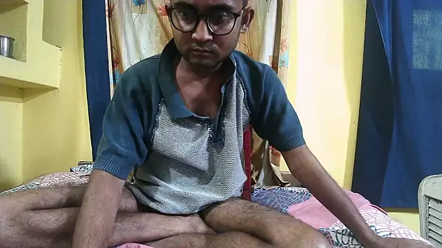 Snapshot of Cute_boy2000 chatting on 12-13-24, 09:13 Cute boy2000 online show from 12-13-24, 09:13