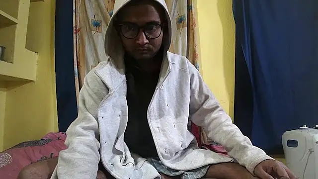 Snapshot of Cute_boy2000 chatting on 01-27-25, 12:22 Cute boy2000 online show from 01-27-25, 12:22