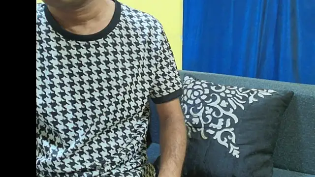 Snapshot of Cute_boy2000 chatting on 03-01-26, 12:34 Cute boy2000 online show from 03-01-26, 12:34