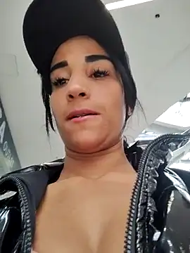Snapshot of _nathaly_sweet chatting on 09-15-25, 05:13  nathaly sweet online show from 09-15-25, 05:13