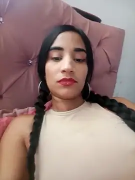 Snapshot of _nathaly_sweet chatting on 10-15-25, 05:24  nathaly sweet online show from 10-15-25, 05:24