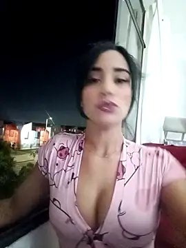 Snapshot of _nathaly_sweet chatting on 10-19-25, 04:35  nathaly sweet online show from 10-19-25, 04:35
