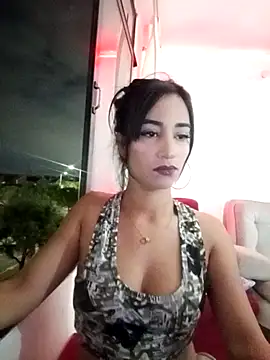 Snapshot of _nathaly_sweet chatting on 10-25-25, 01:46  nathaly sweet online show from 10-25-25, 01:46
