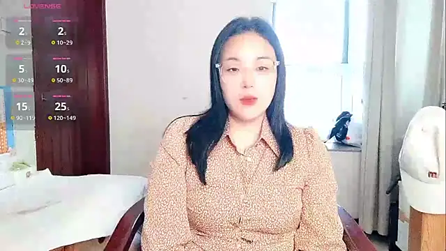 Snapshot of Vivianangn-e chatting on 04-17-26, 01:41 Vivianangn-e online show from 04-17-26, 01:41