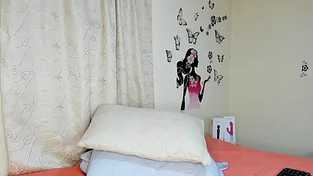 Juli Castillo8 online show from 03-09-25, 01:26