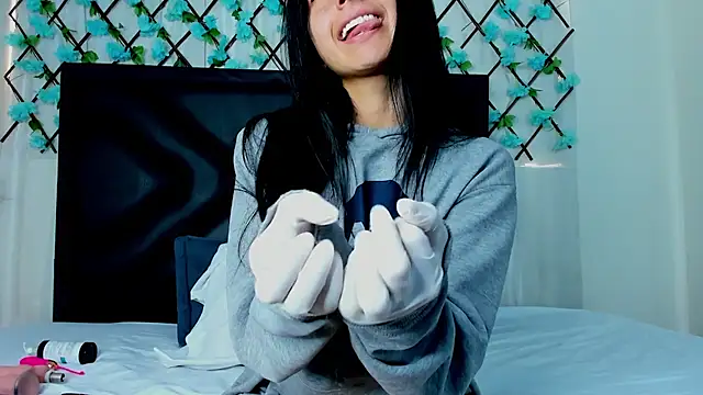 EmmaWilliamss online show from 01-09-25, 01:56