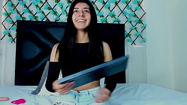 EmmaWilliamss online show from 01-19-25, 04:04