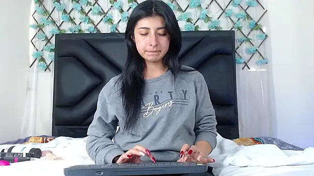 EmmaWilliamss online show from 11-09-25, 06:17