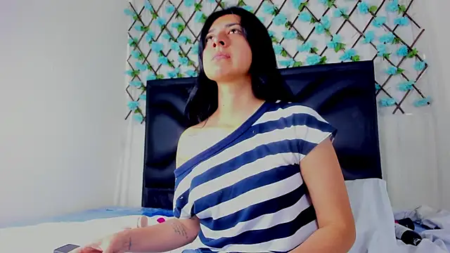 EmmaWilliamss online show from 06-03-26, 12:08