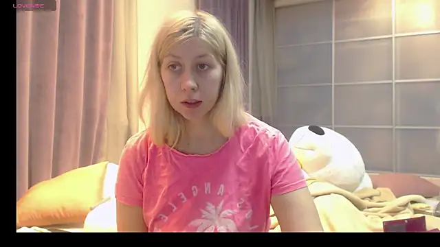KyliePag online show from 01-24-25, 08:02