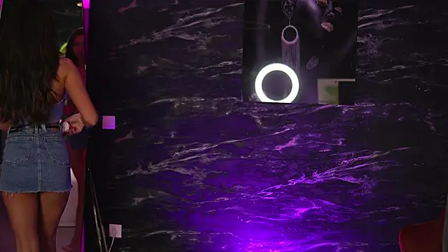 EllenKarter online show from 02-25-25, 03:20