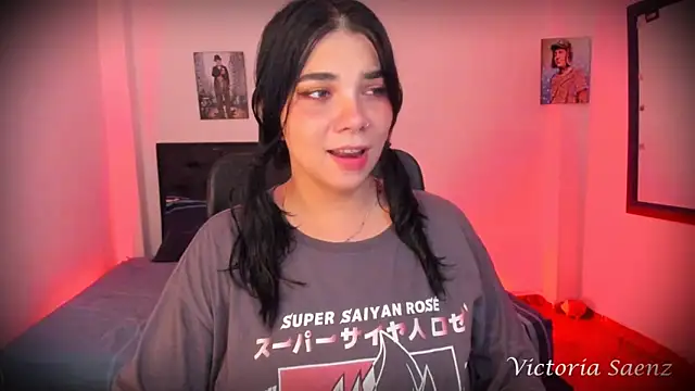 victoriaasaenz  online show from 10-12-25, 12:42