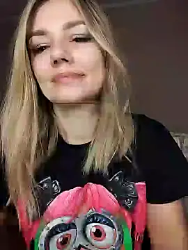 KrissSexi online show from 03-18-25, 04:37