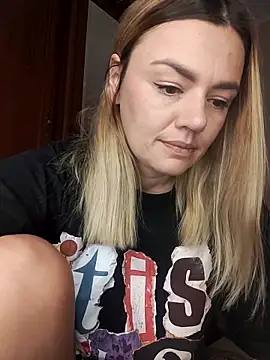 KrissSexi online show from 09-18-25, 04:58