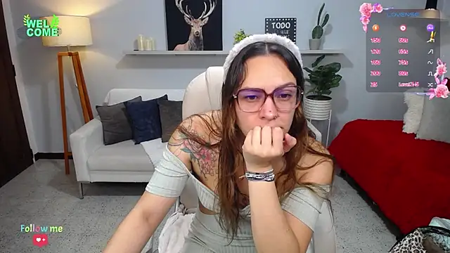 Bianca     online show from 10-18-25, 12:35