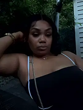Snapshot of Cherryredhot1 chatting on 05-25-26, 01:22 Cherryredhot1 online show from 05-25-26, 01:22