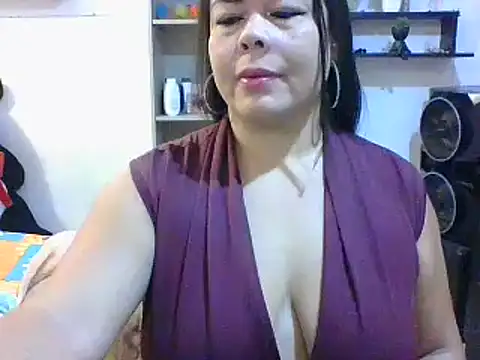 Snapshot of ChiaraFioree chatting on 01-17-25, 03:11 ChiaraFioree online show from 01-17-25, 03:11