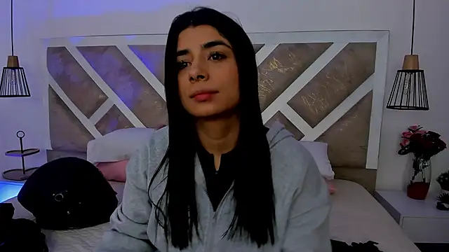 Snapshot of ZiaCalifa chatting on 06-20-26, 11:46 ZiaCalifa online show from 06-20-26, 11:46