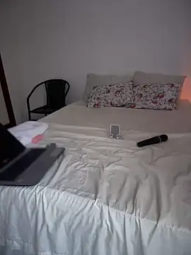 Insane Issa online show from 02-27-25, 07:47