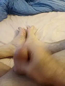 Hardapple01 online show from 11-16-25, 05:57