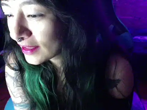 AngelaQueen  online show from 01-07-25, 09:46