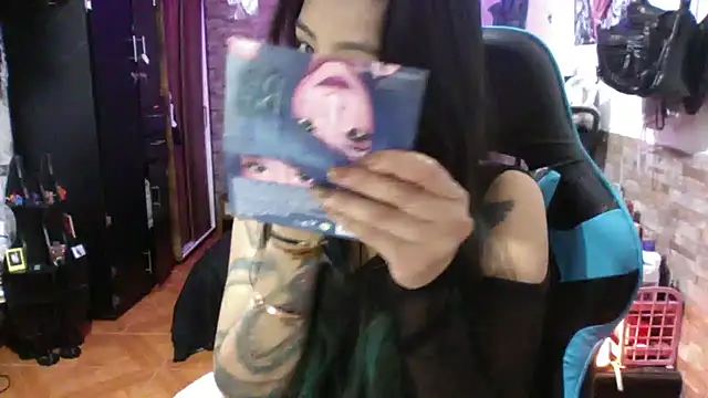 AngelaQueen  online show from 01-06-26, 05:38