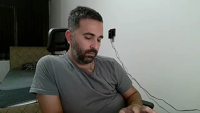 Snapshot of tgltplsr chatting on 09-15-25, 10:43 tgltplsr online show from 09-15-25, 10:43