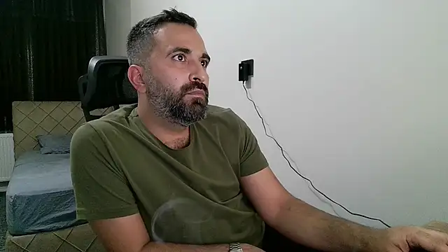 Snapshot of tgltplsr chatting on 11-05-25, 10:43 tgltplsr online show from 11-05-25, 10:43