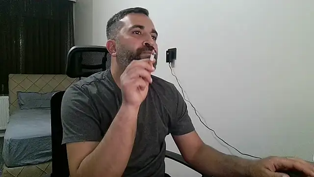 Snapshot of tgltplsr chatting on 11-06-25, 10:10 tgltplsr online show from 11-06-25, 10:10