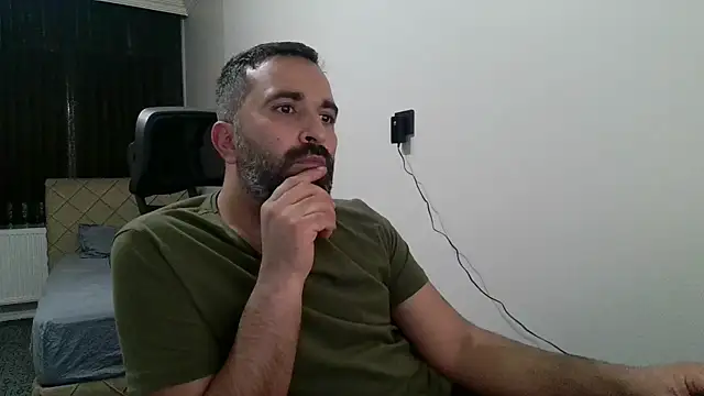 Snapshot of tgltplsr chatting on 11-11-25, 12:10 tgltplsr online show from 11-11-25, 12:10