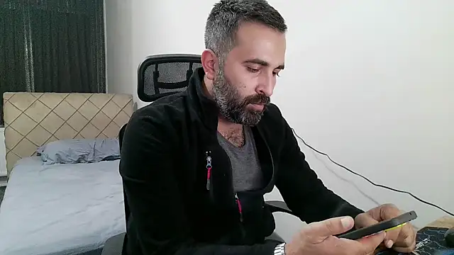 Snapshot of tgltplsr chatting on 11-15-25, 09:43 tgltplsr online show from 11-15-25, 09:43