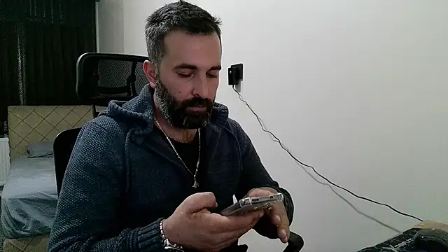 Snapshot of tgltplsr chatting on 11-26-25, 09:49 tgltplsr online show from 11-26-25, 09:49