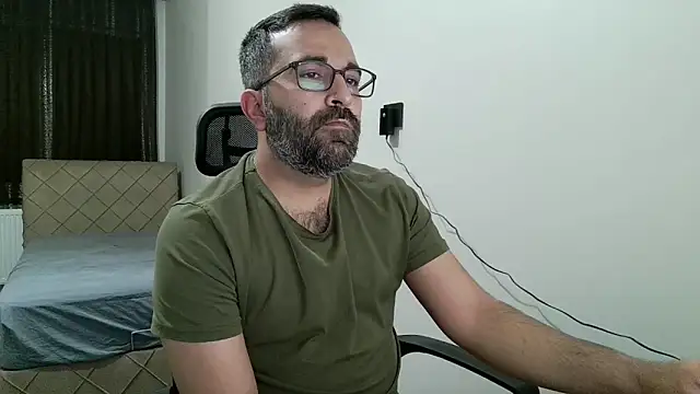 Snapshot of tgltplsr chatting on 12-13-25, 10:37 tgltplsr online show from 12-13-25, 10:37