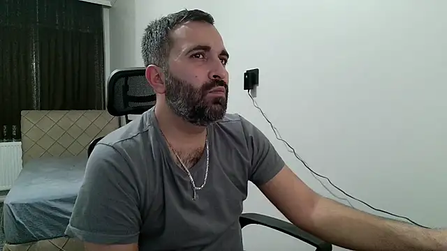 Snapshot of tgltplsr chatting on 12-14-25, 10:36 tgltplsr online show from 12-14-25, 10:36