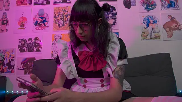 Snapshot of snowblack_ chatting on 01-13-25, 02:32 snowblack online show from 01-13-25, 02:32