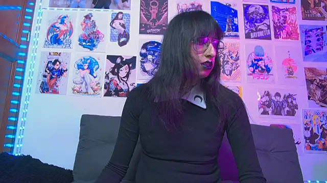 Snapshot of snowblack_ chatting on 02-08-25, 03:00 snowblack online show from 02-08-25, 03:00