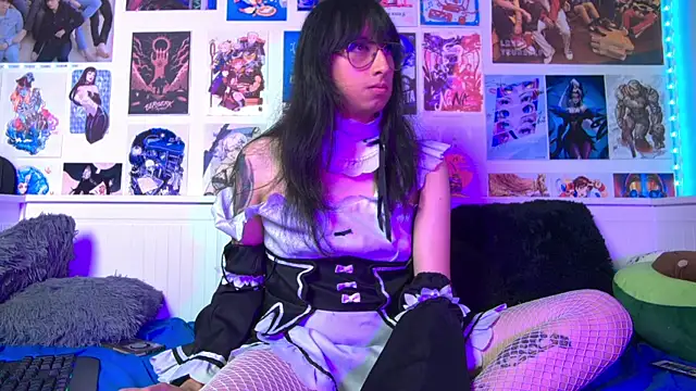 Snapshot of snowblack_ chatting on 02-21-25, 02:27 snowblack online show from 02-21-25, 02:27