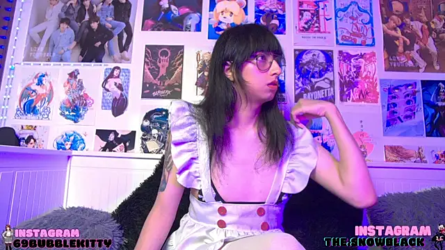 Snapshot of snowblack_ chatting on 03-16-25, 02:44 snowblack online show from 03-16-25, 02:44