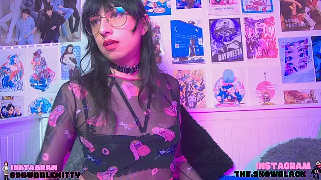 Snapshot of snowblack_ chatting on 03-21-25, 02:07 snowblack online show from 03-21-25, 02:07