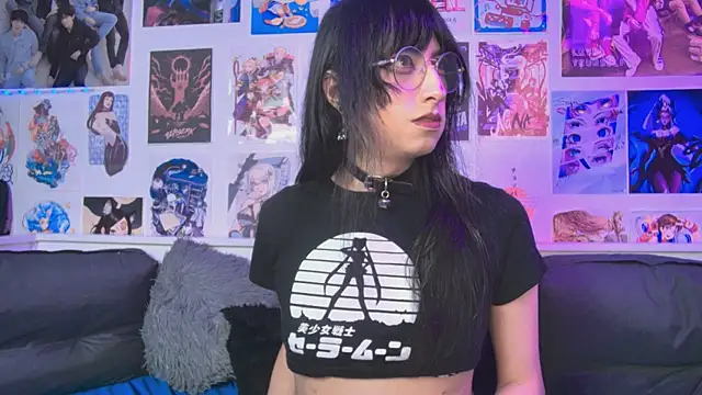 Snapshot of snowblack_ chatting on 09-12-25, 03:34 snowblack online show from 09-12-25, 03:34