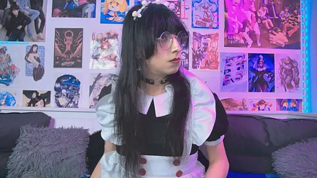 Snapshot of snowblack_ chatting on 09-13-25, 02:06 snowblack online show from 09-13-25, 02:06