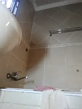 Snapshot of Stormward chatting on 11-22-25, 04:06 Stormward online show from 11-22-25, 04:06