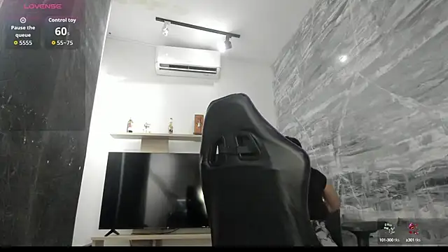 LunaBaker-1 online show from 09-19-25, 07:14